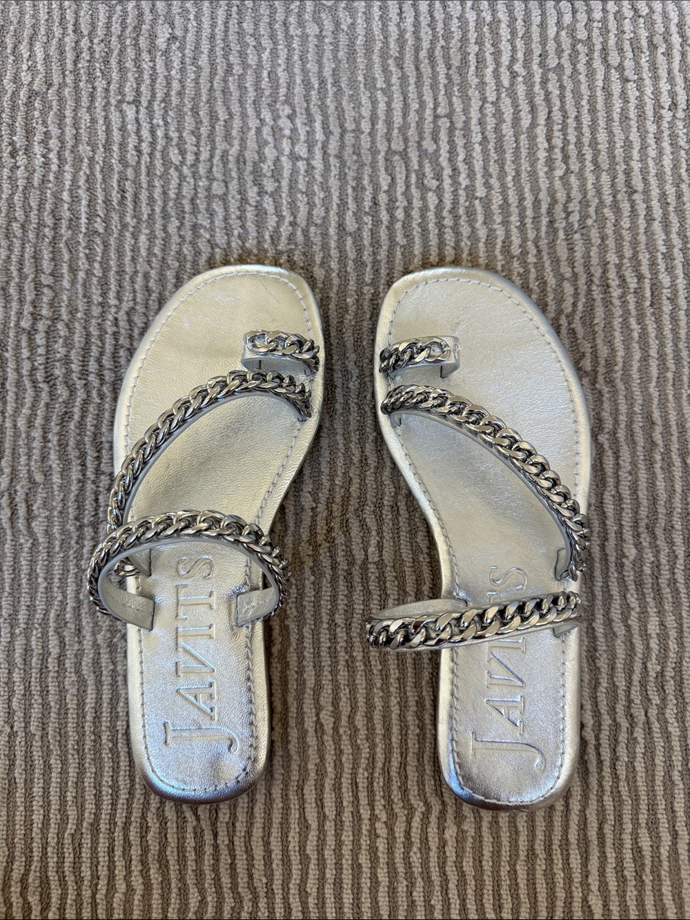 Eric Javits Designer Silver Metallic Chain-Strap Toe-Ring Slide Sandals